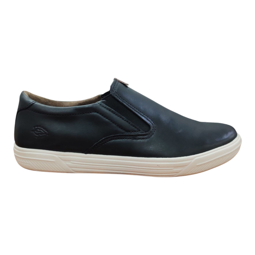 Zapatilla Pegada Cuero Hombre Negro 110402